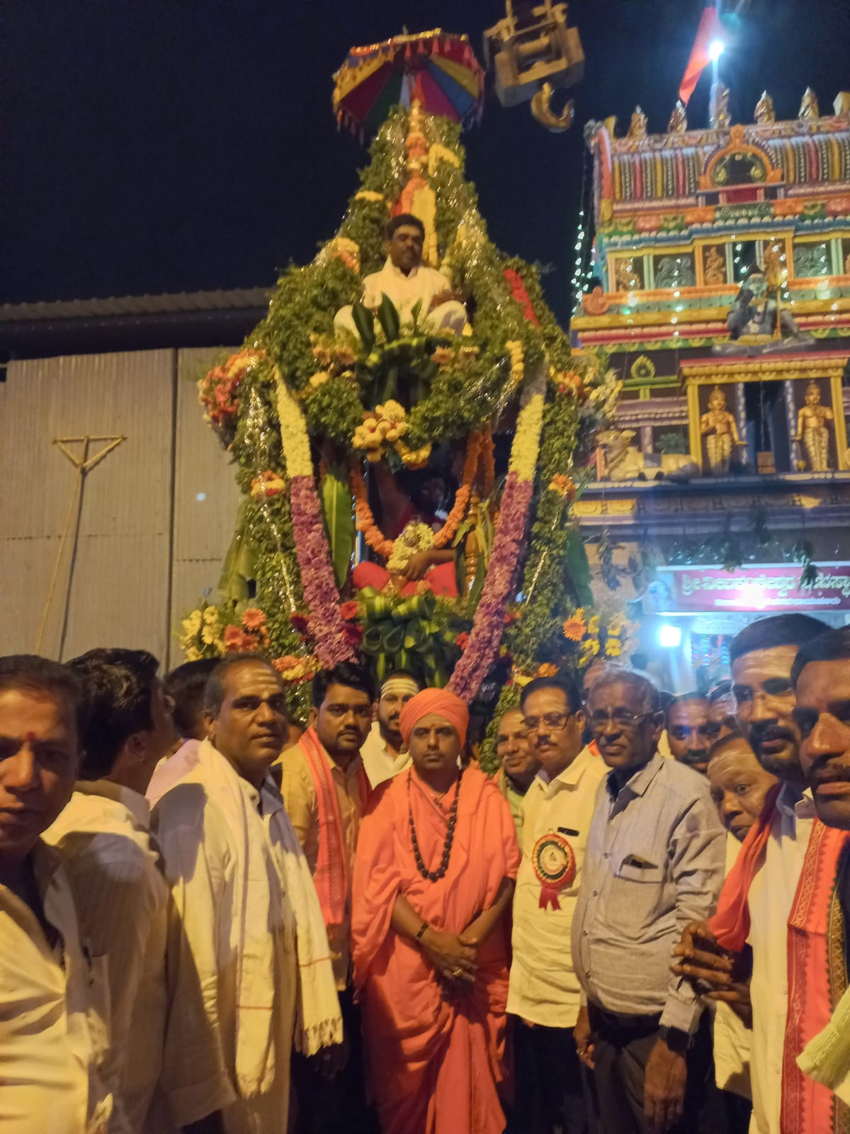 ಅದ್ದೂರಿಯಾಗಿ ಜರುಗಿದ ಶ್ರೀ ನೀಲಕಂಠೇಶ್ವರನ ರಥೋತ್ಸವ