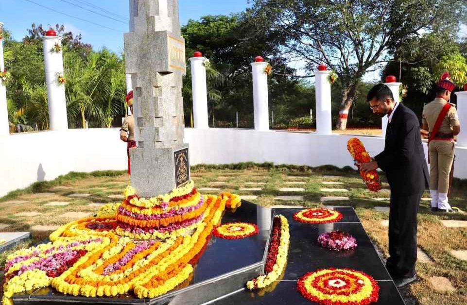 ಜಿಲ್ಲಾ ಪೋಲಿಸ್ ಮೈದಾನದಲ್ಲಿ ಹುತಾತ್ಮರ ದಿನ ಆಚರಣೆ