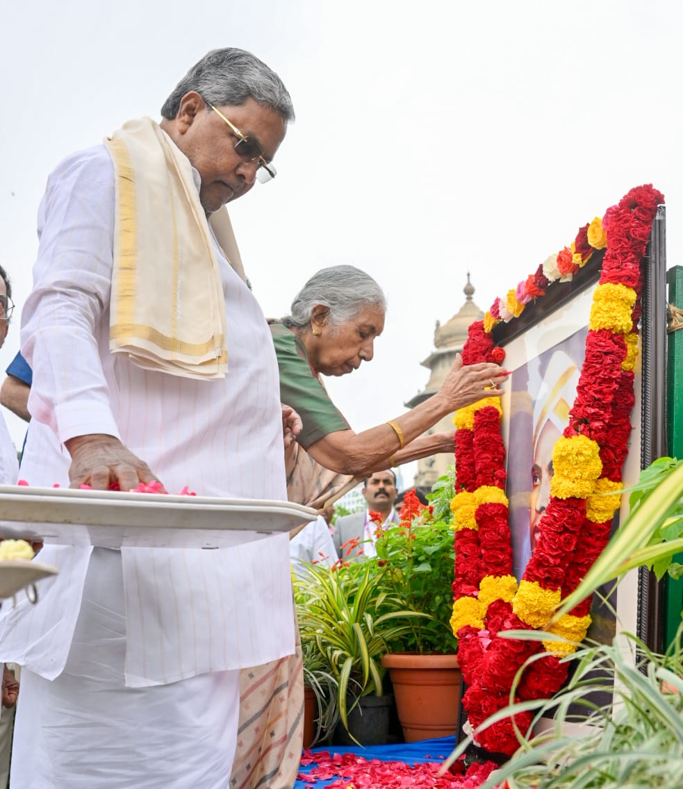 ಚಂದ್ರಶೇಖರ ಸ್ಚಾಮೀಜಿ ಮೇಲೆ ಕೇಸ್: ಕಾನೂನಿ ಪ್ರಕಾರ ಕ್ರಮ-ಸಿಎಂ