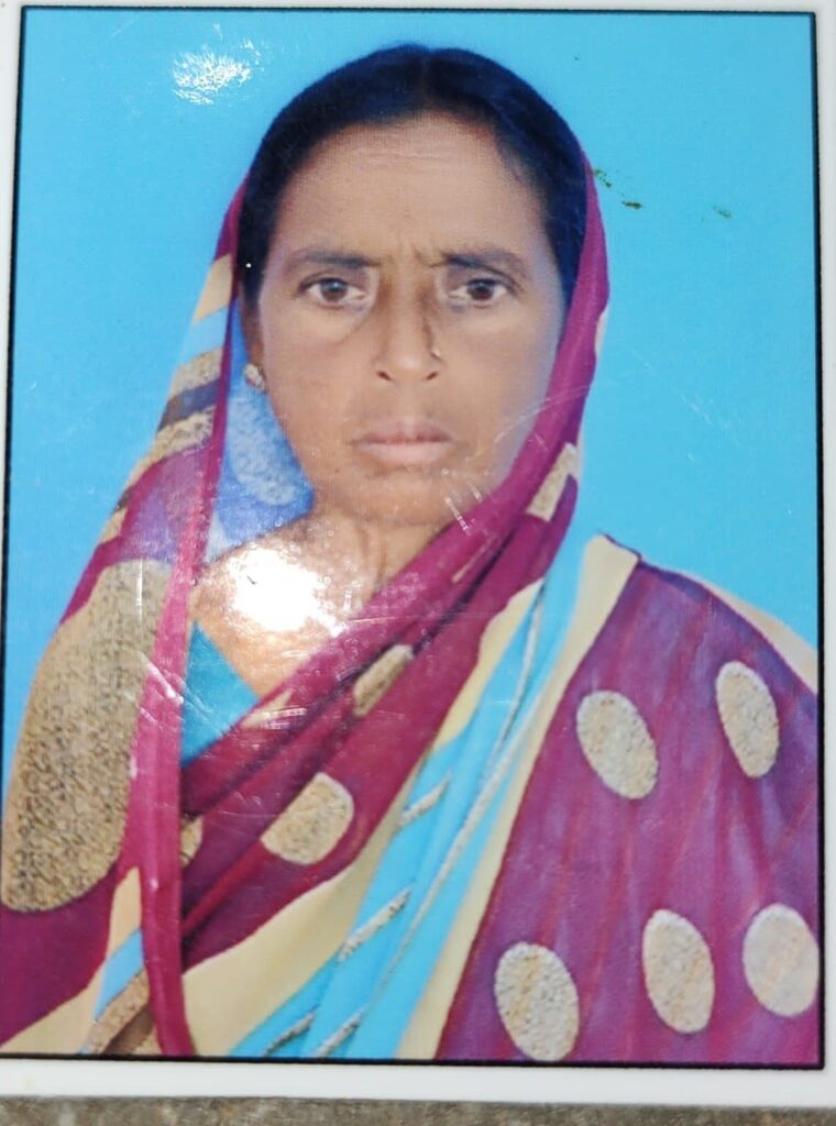 ಉದ್ಯೋಗ ಖಾತ್ರಿ ಕೆಲಸ ಮಾಡುತ್ತಿದ್ದಾಗ ಕುಸಿದು ಬಿದ್ದು ಮಹಿಳೆ ಸಾವು