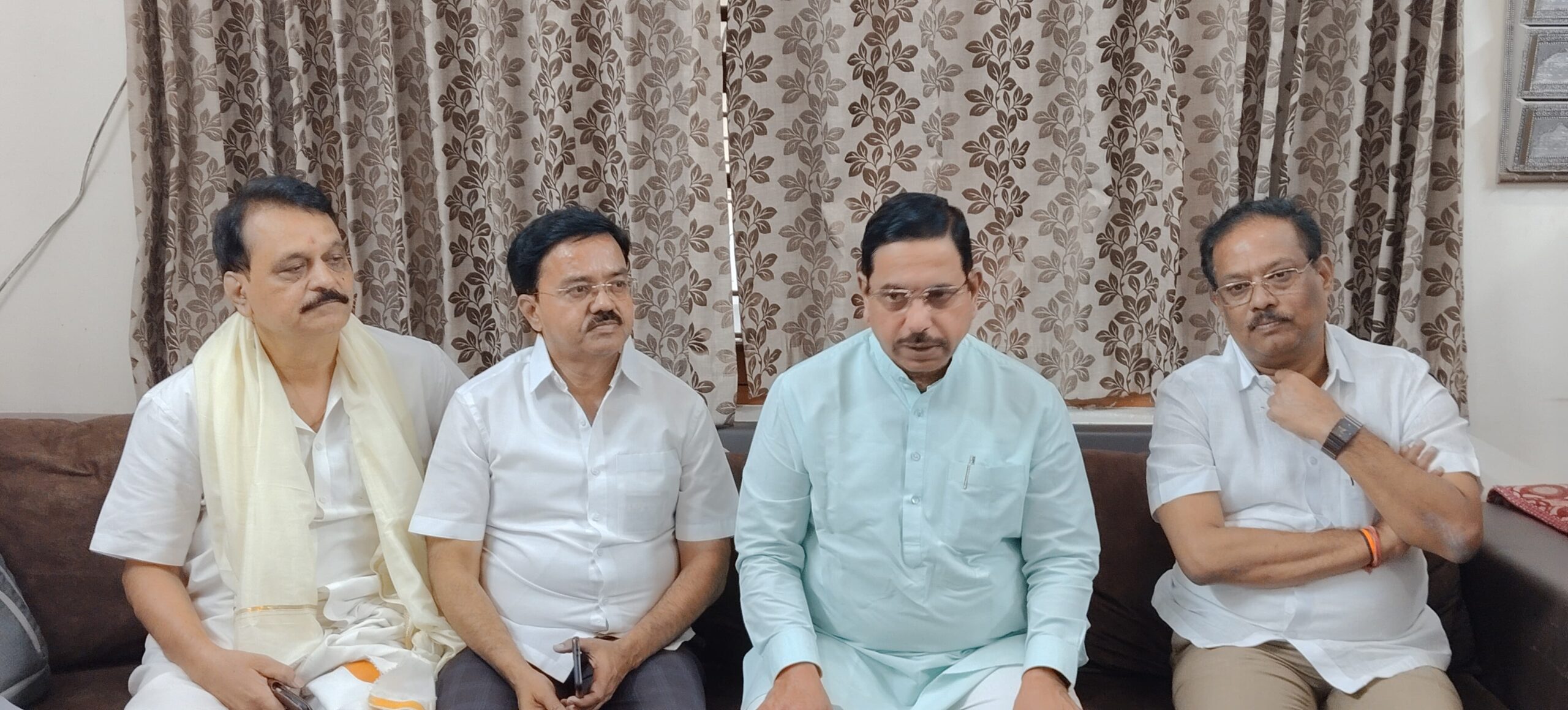 ಏಮ್ಸ್ ಮಂಜೂರಾತಿ ಪ್ರಭಾವದ ಮೇಲೆ ಮಂಜೂರಾಗುವದಿಲ್ಲ: ಮೋದಿ ಆಡಳಿತ ಅಭಿವೃದ್ದಿ ಪರ್ವ -ಪ್ರಹ್ಲಾದ ಜೋಷಿ